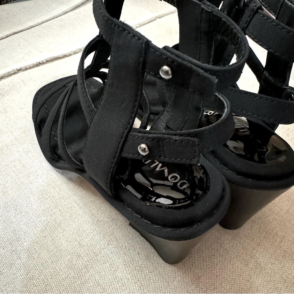 Donald J. Pliner Strappy Heels size 6M EUC - Picture 12 of 15